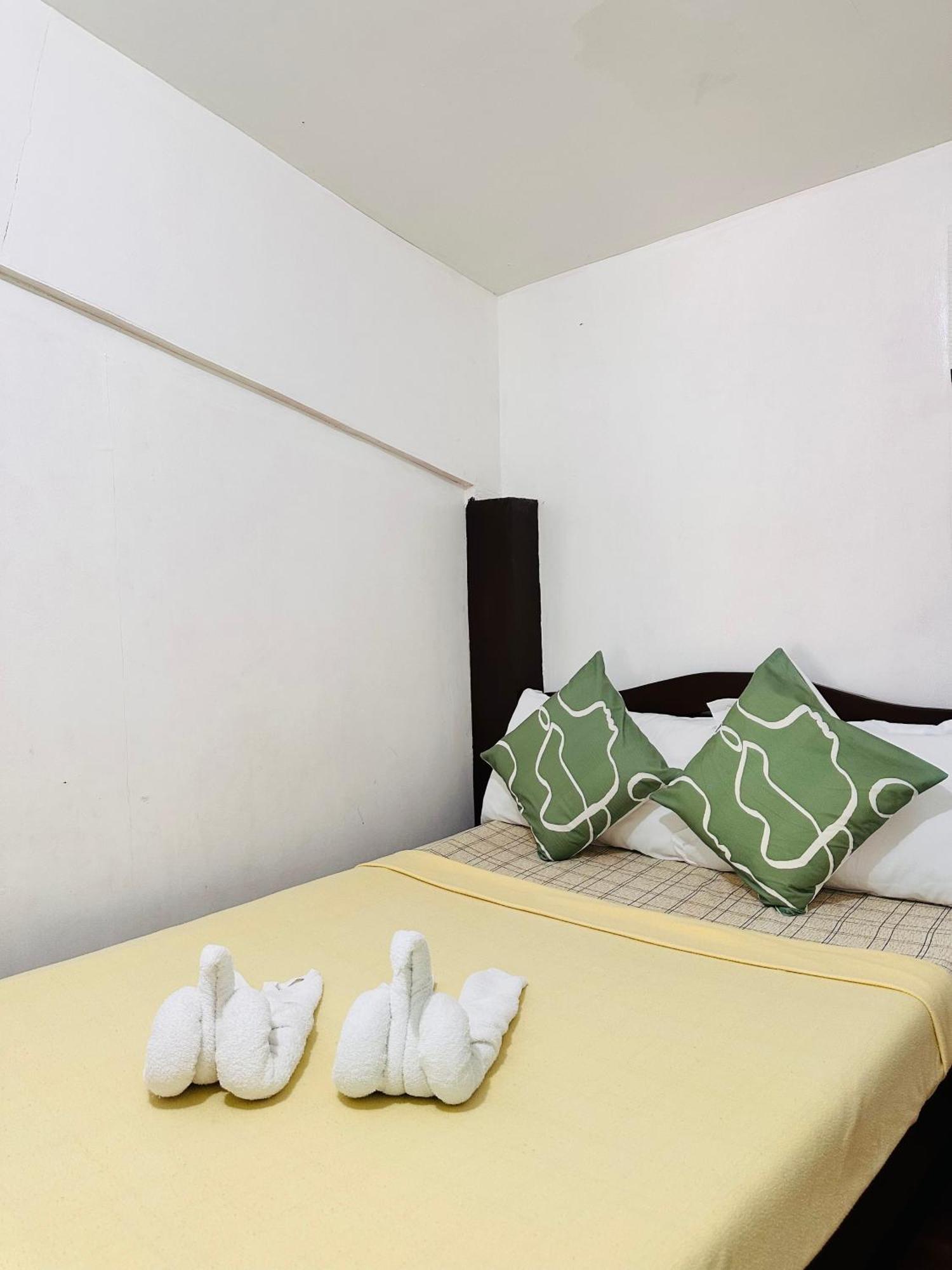 Bed and Breakfast Amancio's Balai Puerto Princesa Exterior foto